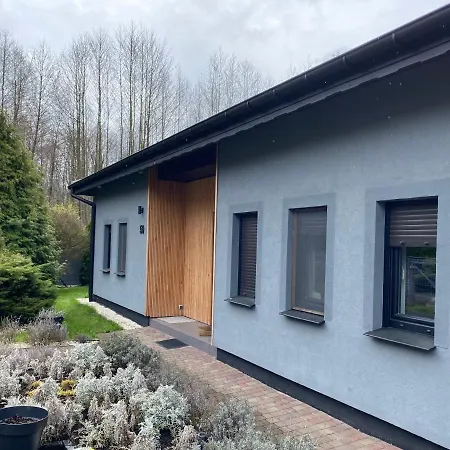 Dom Na Polanie * بوزكوفو