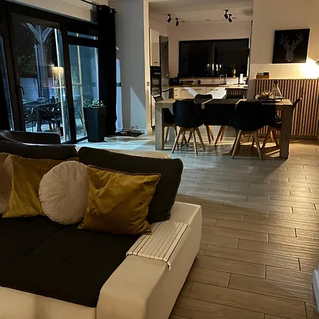 Dom Na Polanie بيت للعطل بوزكوفو